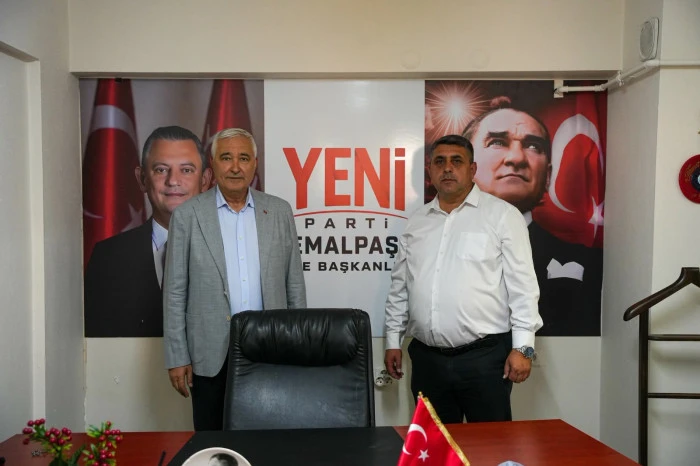 CHP Kemalpaşa'da Toplu İstifa